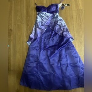 Vintage 2000s Purple and Lavender Prom Dress/ballgown!
